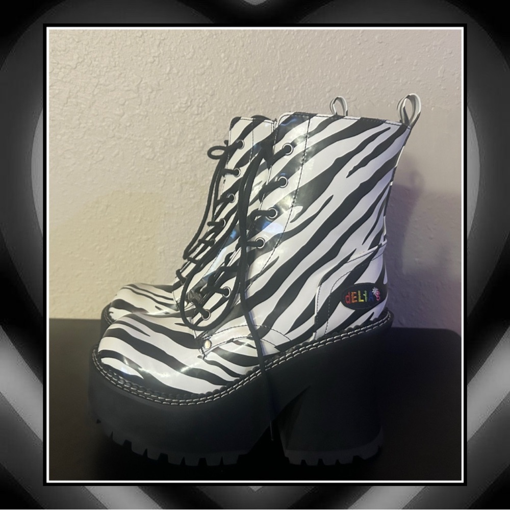 Delias Chunky Platform Zebra Boots